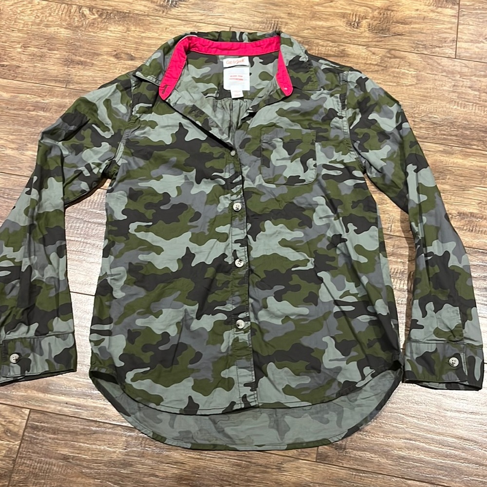 Camo button down long sleeve top by Cat & Jack